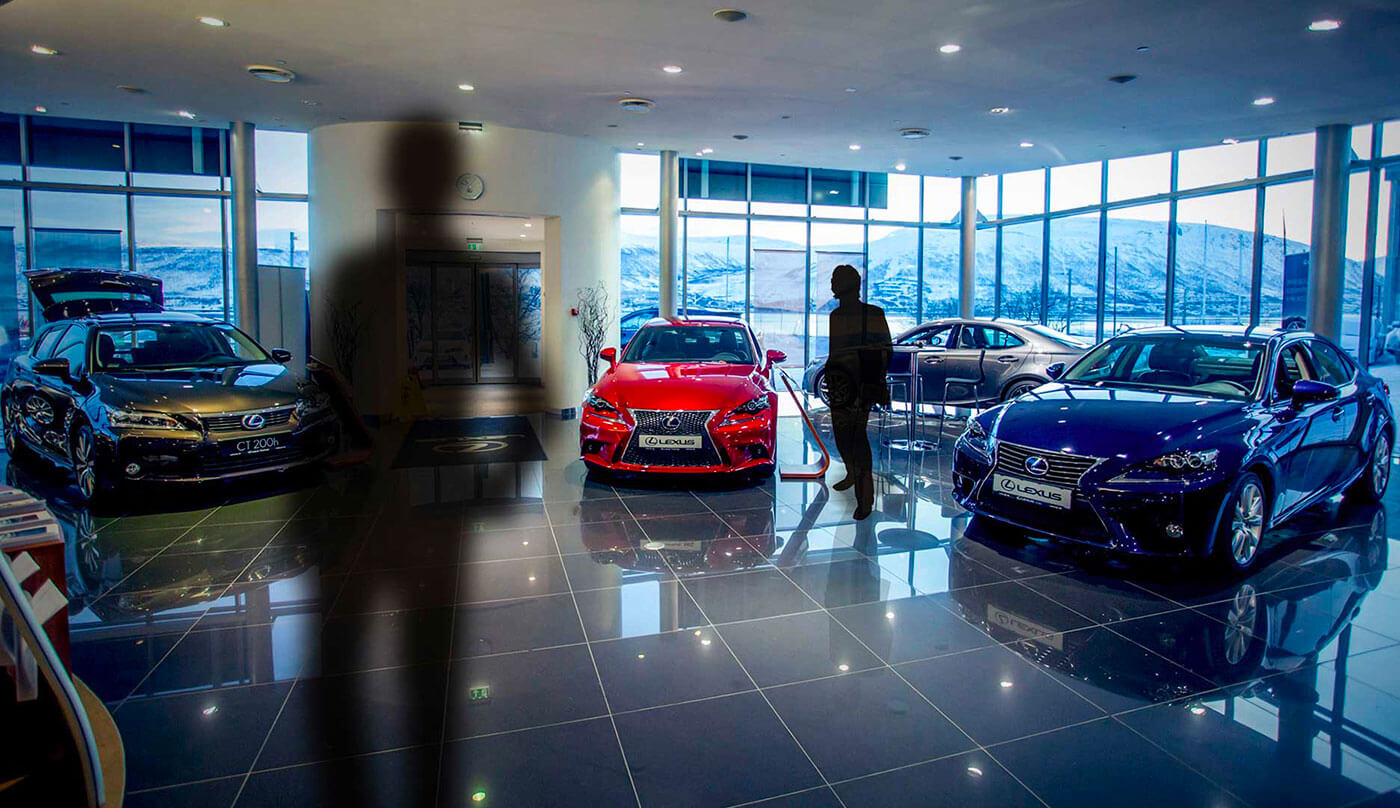 Delivering a memorable and meaningful in-store experience is a must. Customizable, digital content offers the ultimate opportunity to modernize and enhance this initial meeting point between a brand and it's customers.